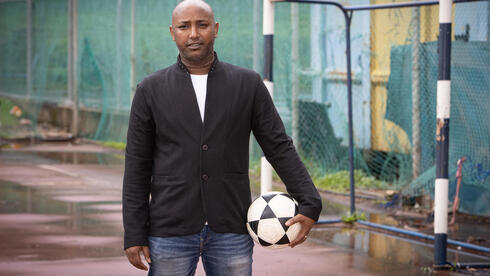 שלמה קסאו הקים קבוצת כדוררגל שכל שחקניה מקהילת יוצאי אתיופיה 