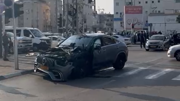פיצוץ רכב ברחוב הרצל בנתניה