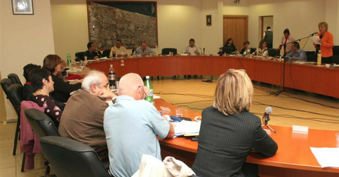 ישיבת מועצת עיריית נתניה (צילום: עידו ארז).